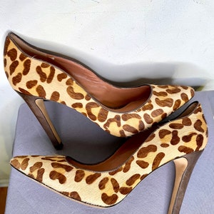 Vince Camuto LEOPARD Print Pony Fur Shoes / Pin Up High Heels / SEX KITTEN Heel size 8.5 image 4