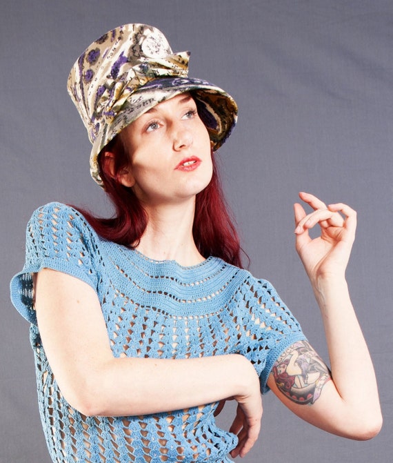 Cute MOD 1960's Paisley Top Hat Style Hat