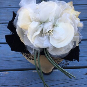 White 1950's Silk Flowers Fascinator, Floral 50s WHIMSIE Net Hat image 9