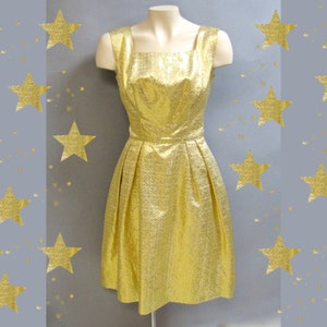 Glamorous GOLD LAME 1950&#39;s / 1960&#39;s Brocade Cocktail Party Dress