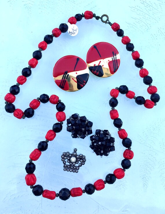 Lot of 4 Jewelry Pieces / Red & Black Glass Beade… - image 2