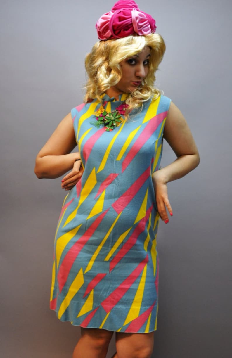 VINTAGE 1960/'s1970/'s MOD size Medium Shift Style Dress Vivid GEOMETRIC