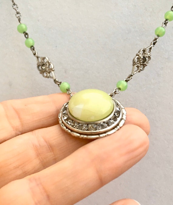 Early 1940's Green GLASS Necklace, Vintage ART DE… - image 3