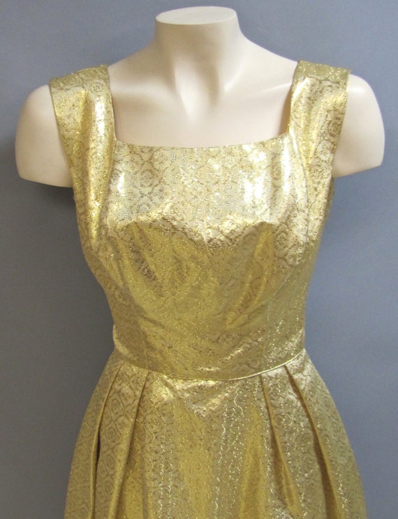 Glamorous GOLD LAME 1950's / 1960's Brocade Cockt… - image 3
