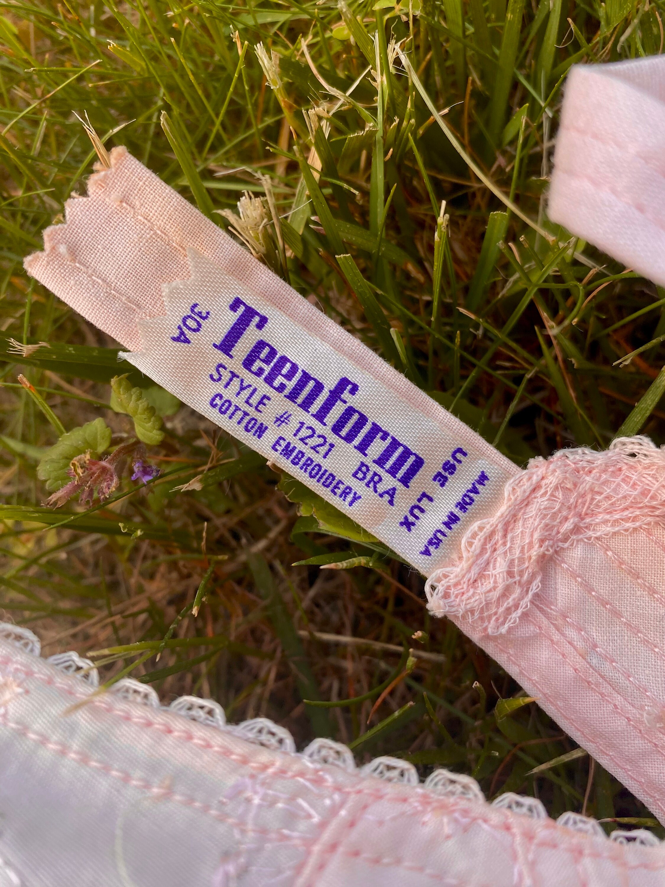 teenform Unworn 1950's Embroidered Pink Cotton Eyelit Teenform Bra With Ballerinas,  30-A - Etsy