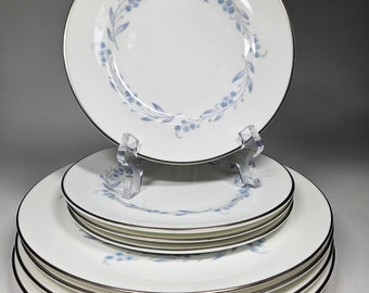 ROYAL WORCESTER Bridal Wreath (4 Salad Plates & 4 Bread Butter Plates)