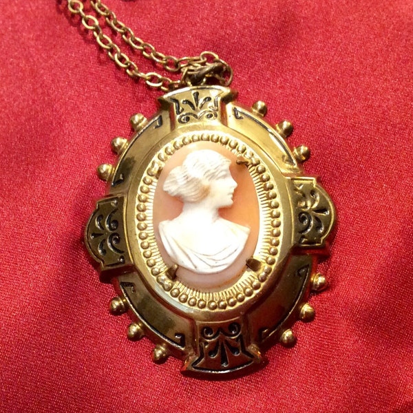 Vintage Coro Cameo Carved Shell Antiqued Gold Tone Pendant Necklace Unsigned Victorian Revival Edwardian Era Nice