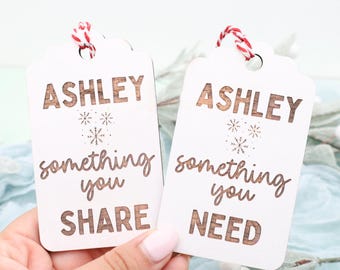 Personalized Wooden Christmas Gift Tags – Reusable Engraved Name Tags for Family Gifts