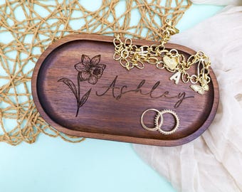 Birth Flower Tray, Floral Wood Jewelry Tray with Custom Name Engraving, Elegant Gift for Birthdays, Bridesmaids, Minimalist Vanity Tray