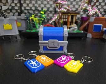 Clash Royale Common Chest Desk Decor + Free Wild Card Gamer Gift Keychain