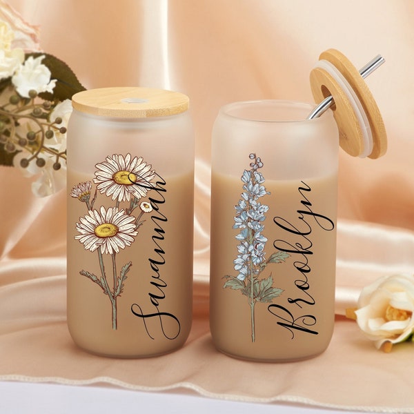 Gobelet personnalisé en verre dépoli avec paille et couvercle, tasse à café glacée fleur de naissance, cadeau de proposition de demoiselle d'honneur, cadeau d'anniversaire pour femme