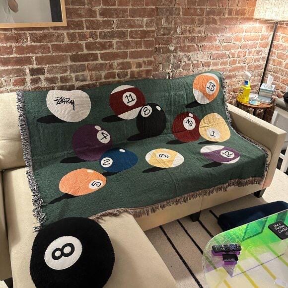 Retro Billiard 8-ball Woven Throw Blanket – Pool Table Rug
