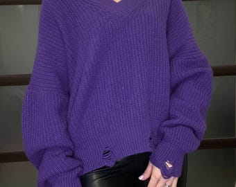 Jersey de lana morado extragrande, jersey de punto grueso con cuello en V tejido a mano, jersey cómodo con efecto desgastado, jersey de lana de alpaca suave, regalo de lujo para ella.