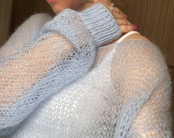 Handgebreide Super Kid mohair-zijde trui, oversized, pure lichtblauwe gebreide, zomerse gelaagdheid, handgemaakt, pluizig, delicate trui, transparant, mesh
