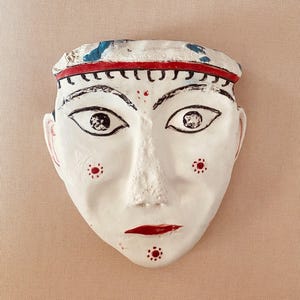 Máscara de pared de cerámica hecha a mano: inspirada en la Esfinge de Micenas, la antigua Grecia.
