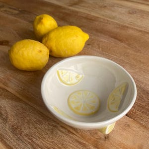 Handmade Ceramic Bowl with Lemon Slice Design – Small Serving or Snack Bowl – Lemon Decor Kitchenware