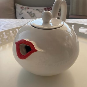 Handmade ceramic tea pot lips zdjęcie 1