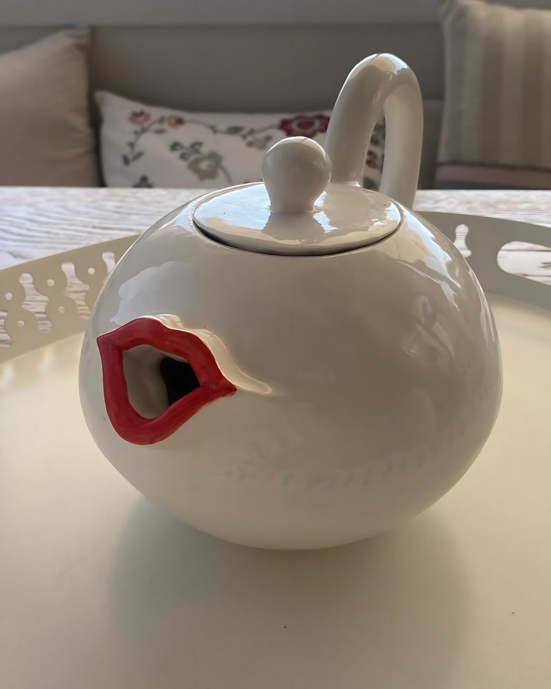 Handmade ceramic tea pot lips zdjęcie 1