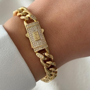 Gold Plated Bracelet and Necklace Set with Zircon Stones – Elegant Jewelry Combo for Women