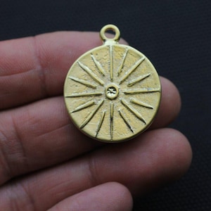 1 Gold Sun Pendant – Beautiful Sun Shaped Necklace Charm, Perfect for Boho, Beach, and Summer Jewelry Designs, DIY Craft Projects ZM703mg