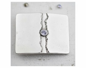 Cliff Column Belt Buckle: Antique Silver with Swarovski Crystal (6mm) - GS84