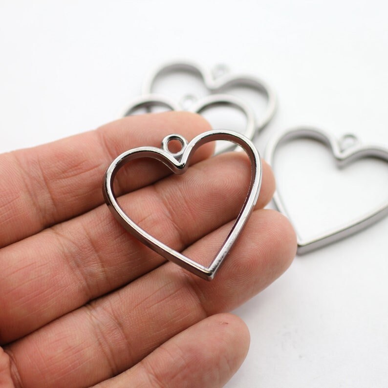 Hiromi⭐︎新品 K18YG 5mm ペンダントトップ HEART 5pcs 38x39mm Jet Hematite Heart Charm Pendant, Heart Hollow