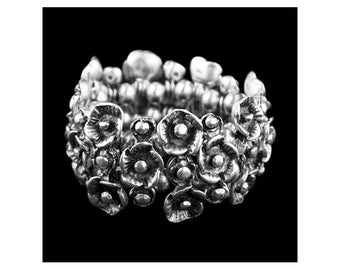 Silver Flower Bar Connector Bracelet: Elastic Gladiator Style - zm1017as