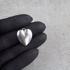 10pcs Sterling Silver Plated Puffy Heart Charms: ZAMAK Jewelry Materials - zm261as