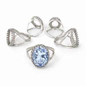 Montura de anillo con corona ajustable: ovalada de 18 x 13 mm, base de cristal Swarovski - FR170glt