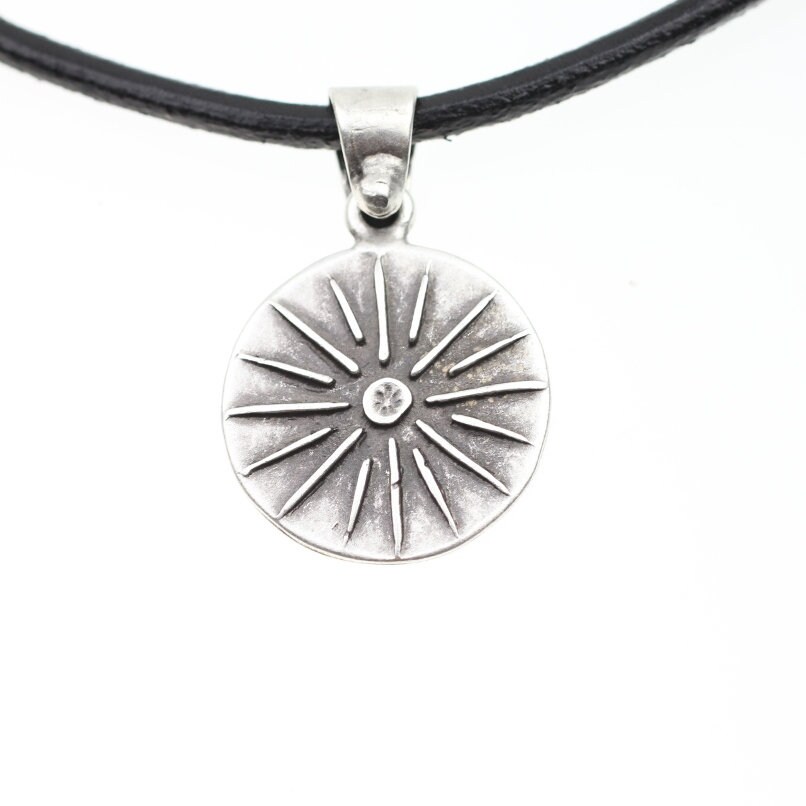 アクセサリー silver925 sun symbol pendant necklace Silver Sun Symbol Pendant: Zamak Sunshine Jewelry (43x28mm