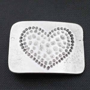 Heart Belt Buckle, Women Belt Buckle, Silver Heart Buckle, Metal Belt Accessory, Adjustable Belt pin, Heart Buckle Leather Belt GS209as