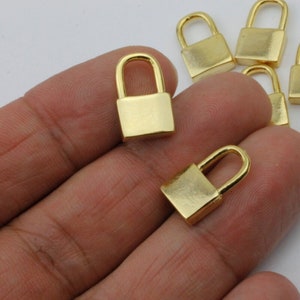 10pcs Gold Padlock Charms, Mini Lock Pendants for Bracelet, Double Sided Dainty Padlock Jewelry Supplies ZM991go