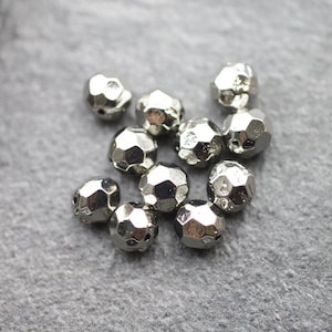 Bulk 10 Round Beads, Spacer Beads, Faceted Round Beads, Rhodium Imitation Metal Beads, Zamak Beads, Jewelry Supplies, ZM129rh