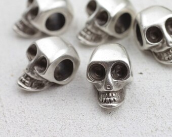 Cuenta deslizante de calavera bañada en plata de ley (agujero de 7,4 mm) - zm639as