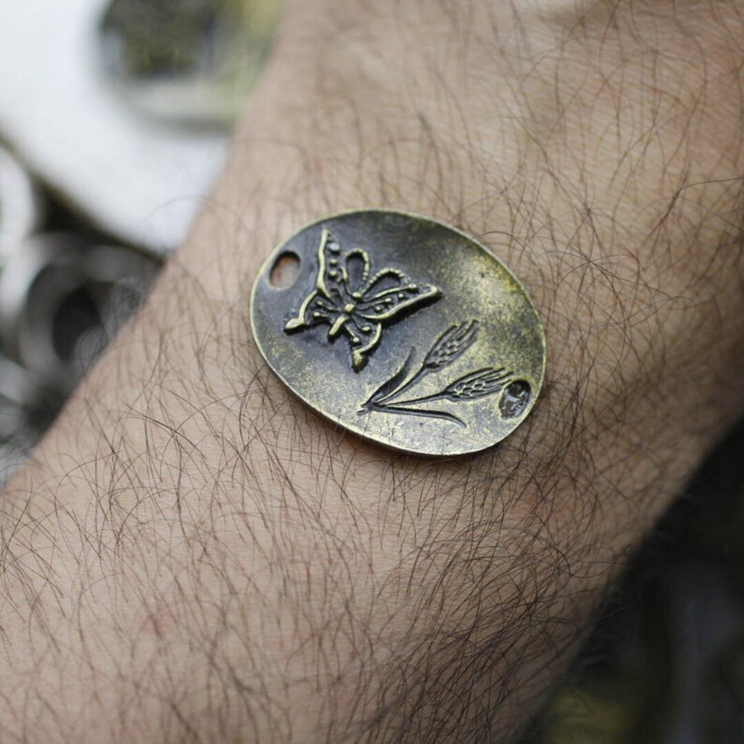 5pcs Antique Copper Butterfly Charms: ZAMAK Bracelet Connector