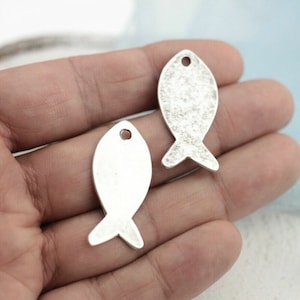 10 Fish Pendant, Silver Fish Charms, Charms for Earrings, Fish Pendants Necklace Jewellery Making Supplies ZM543as