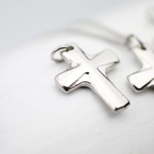 10 Rhodium Plated Cross Charms, Cross Pendant, religious charms for earrings, necklace making wholesale price Jewelry Findings, zm168rh