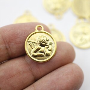 10 Angel Medallion Charms, Gold Coin Charms, Coin Necklaces, Religious Jewelry Materials, Coin Findings, Angel Necklaces, Disc Sequins ZM263