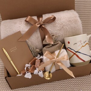 Cozy hygge gift box, Self care gift box, mothers day gift set for her mom, miss you, sending a hug, gift for colleagues OneDayAtTimeNotes