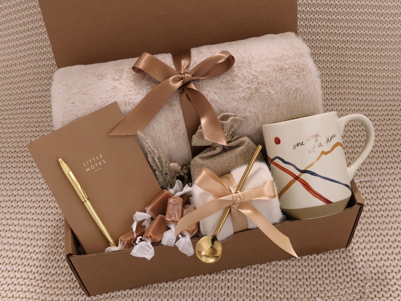 Cozy hygge gift box, Self care gift box, mothers day gift set for her mom, miss you, sending a hug, gift for colleagues OneDayAtTimeNotes