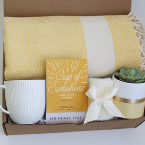 Thank You Gift, Self Care Gift Box, Hygge Gift Box, Best Friend Gift Box, Friend Birthday Gift, Birthday Gift Box, Congratulations Gift SunshineGoldSucc