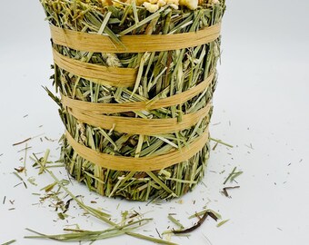 Hay Roll for Rabbits, Chinchillas, Guinea Pigs & Degu. Hay with Apple Treat