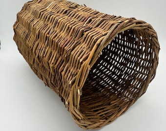 Natural Willow Tunnel (medium) for Guinea Pigs, Rabbits and Chinchillas