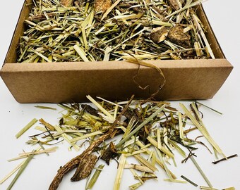 Rabbit & Guinea Pig forage tray. Dandelion root