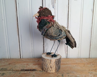 Finn - Zachte sculptuur vogel in groen en rood antiek textiel
