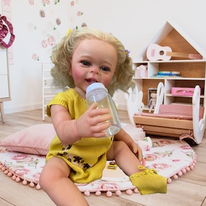 55CM Lifelike Soft Silicone Baby Doll, Newborn Full Silicone Body, Silicone Reborn Baby Doll, Handmade Doll, Realistic Doll with Craft Eyes