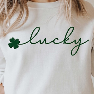 Glück SVG, Glück fühlen PNG, St Patrick&#39;s Day Shirt Schneide, Minimal Patricks Day Schneide, Lucky Vibes Strickform, Happy Go Lucky Cricut Datei, Sublimation