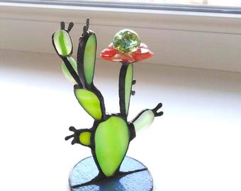 Attrape-soleil cactus en vitrail fabriqué à la main : décoration d'intérieur fantaisiste