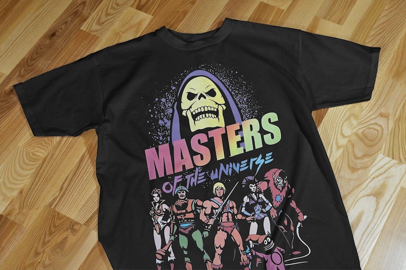 T-shirt Skeletor He man Masters of the Universe designs a vintage poster style.