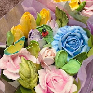 Zephir Flower Bouquet, Marshmallow Flower Gift Box, Edible Floral Dessert, Zephyr florals, Unique Sweet Gift, Handmade Meringue Flower image 4